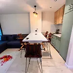 Kadikoey Alex 6K